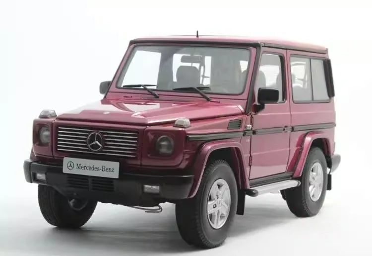 [AutoArt] 1:18 Mercedes-Benz 1998 G500 SWB Pink Model Car Die-Cast