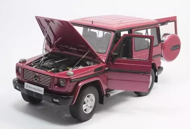 [AutoArt] 1:18 Mercedes-Benz 1998 G500 SWB Pink Model Car Die-Cast