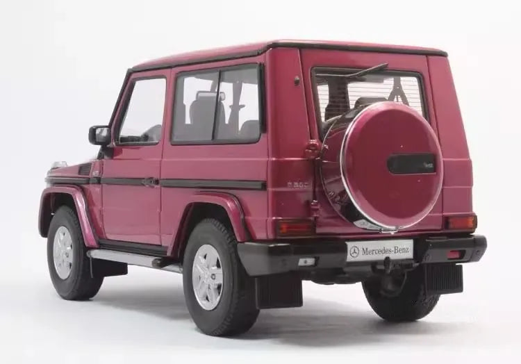 [AutoArt] 1:18 Mercedes-Benz 1998 G500 SWB Pink Model Car Die-Cast