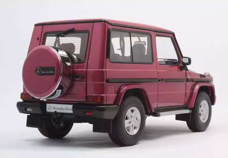[AutoArt] 1:18 Mercedes-Benz 1998 G500 SWB Pink Model Car Die-Cast