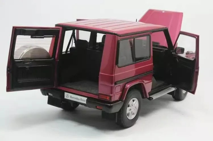 [AutoArt] 1:18 Mercedes-Benz 1998 G500 SWB Pink Model Car Die-Cast