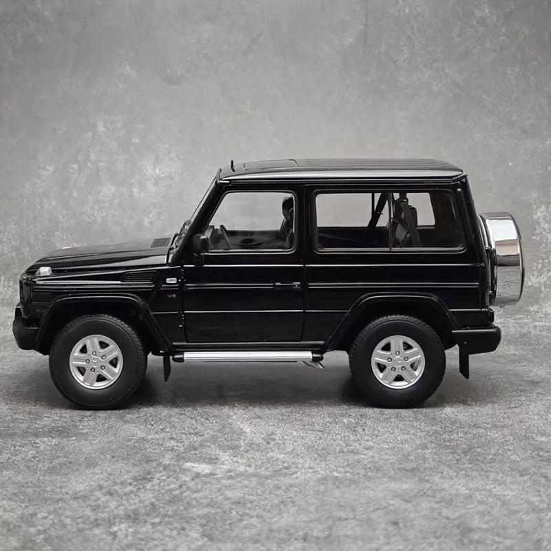 [AutoArt] 1:18 Mercedes-Benz 1998 G500 SWB Black Model Car Die-Cast