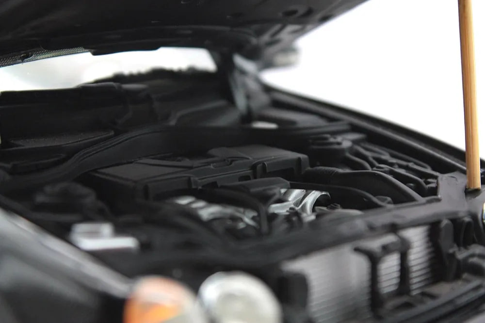 [AutoArt] 1:18 Mercedes-Benz 1999 CL600 C215 Black Model Car Die-Cast