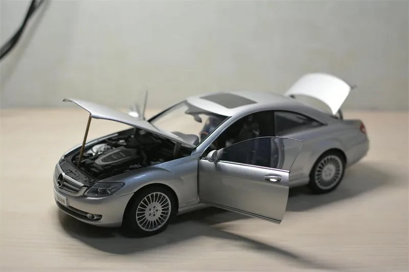 [AutoArt] 1:18 Mercedes-Benz 2006 CL-Klasse Coupe Silver Model Car Die-Cast