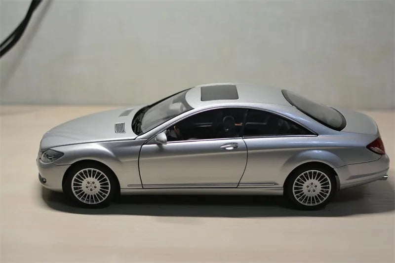 [AutoArt] 1:18 Mercedes-Benz 2006 CL-Klasse Coupe Silver Model Car Die-Cast