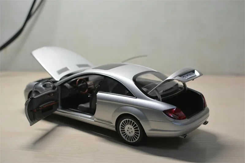 [AutoArt] 1:18 Mercedes-Benz 2006 CL-Klasse Coupe Silver Model Car Die-Cast
