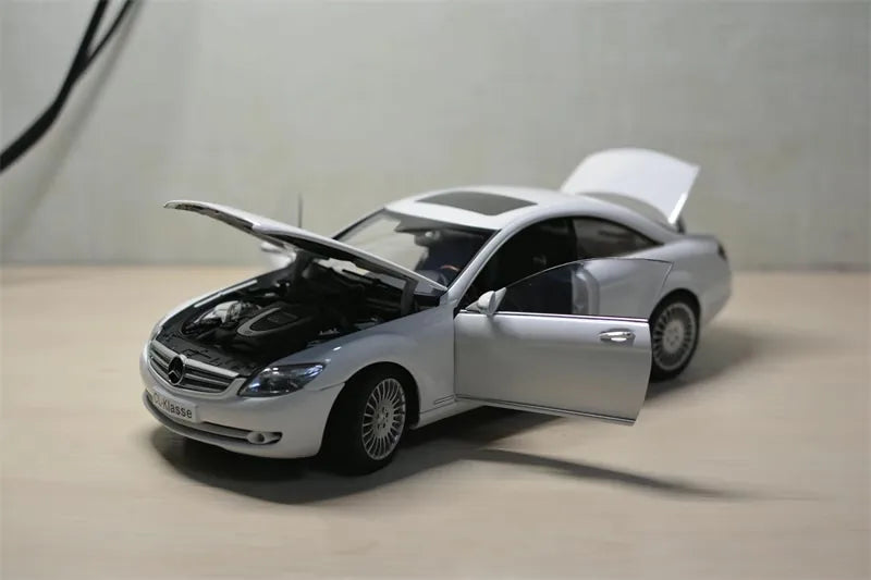 [AutoArt] 1:18 Mercedes-Benz 2006 CL-Klasse Coupe White Model Car Die-Cast