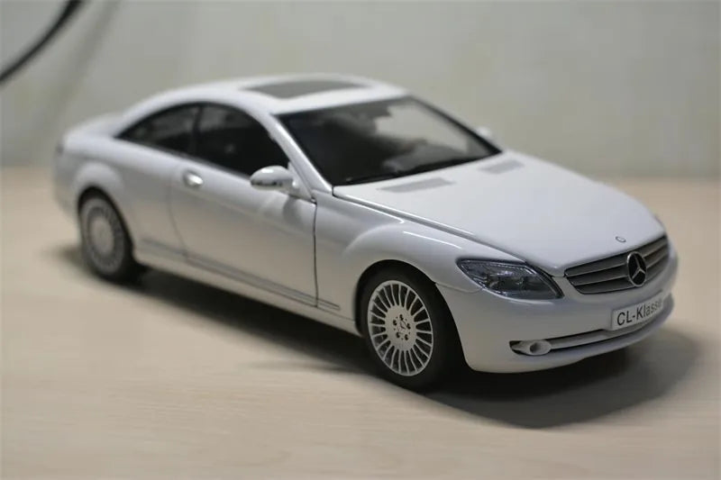 [AutoArt] 1:18 Mercedes-Benz 2006 CL-Klasse Coupe White Model Car Die-Cast