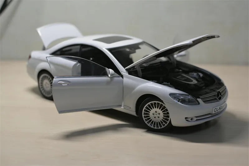 [AutoArt] 1:18 Mercedes-Benz 2006 CL-Klasse Coupe White Model Car Die-Cast