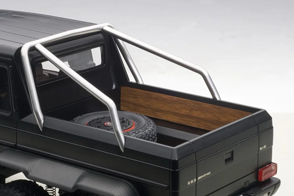 [AutoArt] 1:18 Mercedes-Benz 2013 G63 AMG 6x6 Matte Black Model Car Die-Cast