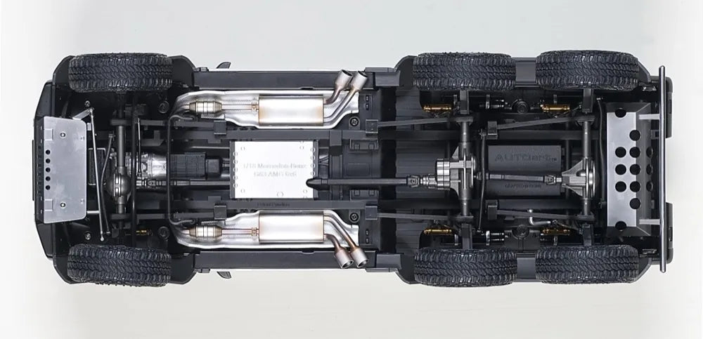 [AutoArt] 1:18 Mercedes-Benz 2013 G63 AMG 6x6 Matte Black Model Car Die-Cast