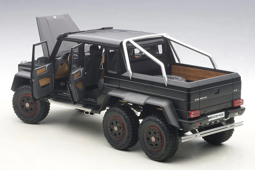 [AutoArt] 1:18 Mercedes-Benz 2013 G63 AMG 6x6 Matte musta pienoismalli Die-Cast