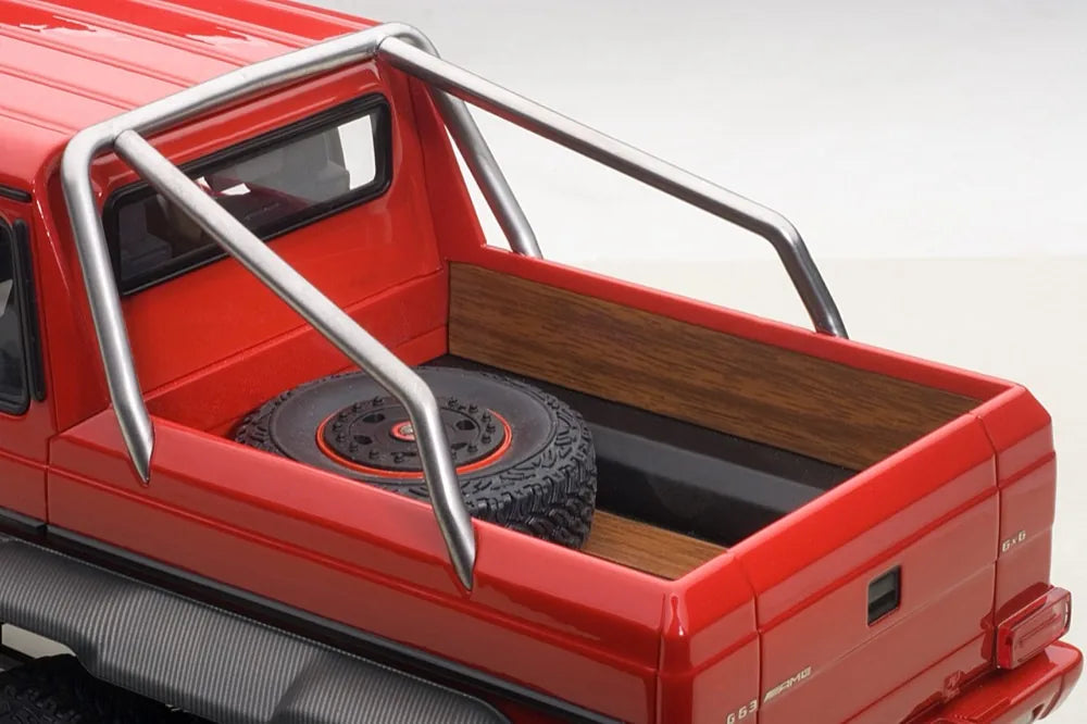 [AutoArt] 1:18 Mercedes-Benz 2013 G63 AMG 6x6 Red Model Car Die-Cast