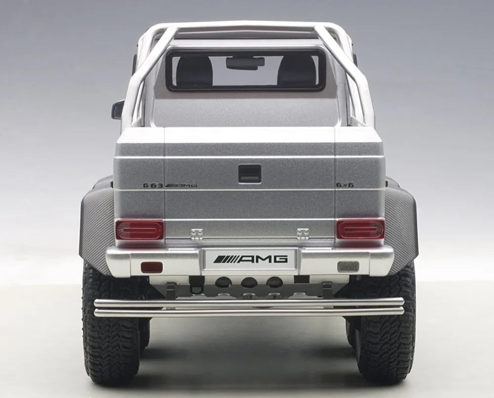 [AutoArt] 1:18 Mercedes-Benz 2013 G63 AMG 6x6 Silver Model Car Die-Cast