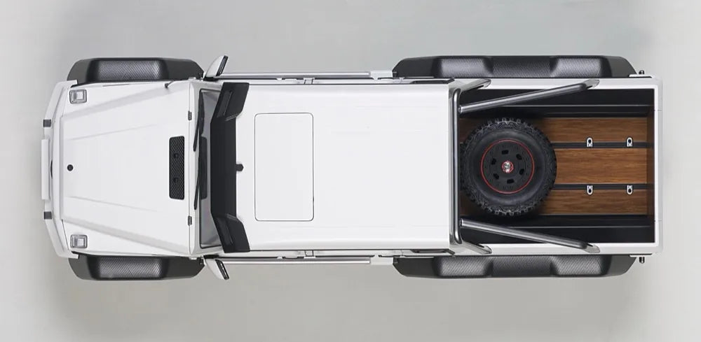 [AutoArt] 1:18 Mercedes-Benz 2013 G63 AMG 6x6 White Model Car Die-Cast