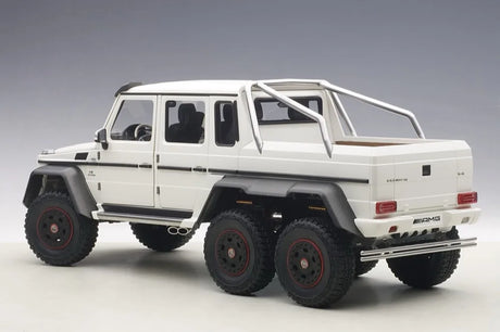 [AutoArt] 1:18 Mercedes-Benz 2013 G63 AMG 6x6 White Model Car Die-Cast