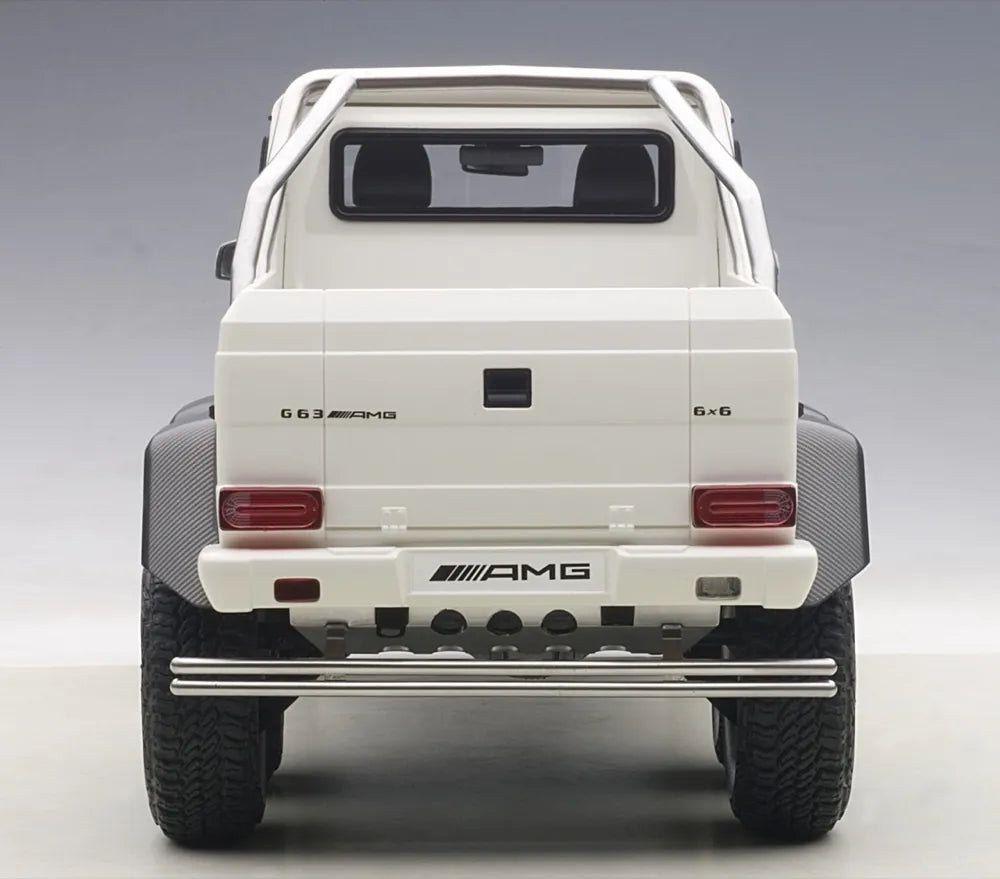 [AutoArt] 1:18 Mercedes-Benz 2013 G63 AMG 6x6 White Model Car Die-Cast