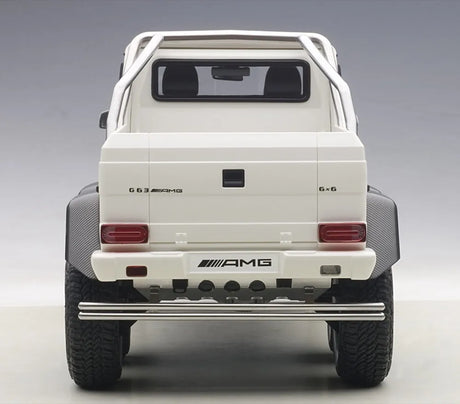 [AutoArt] 1:18 Mercedes-Benz 2013 G63 AMG 6x6 White Model Car Die-Cast