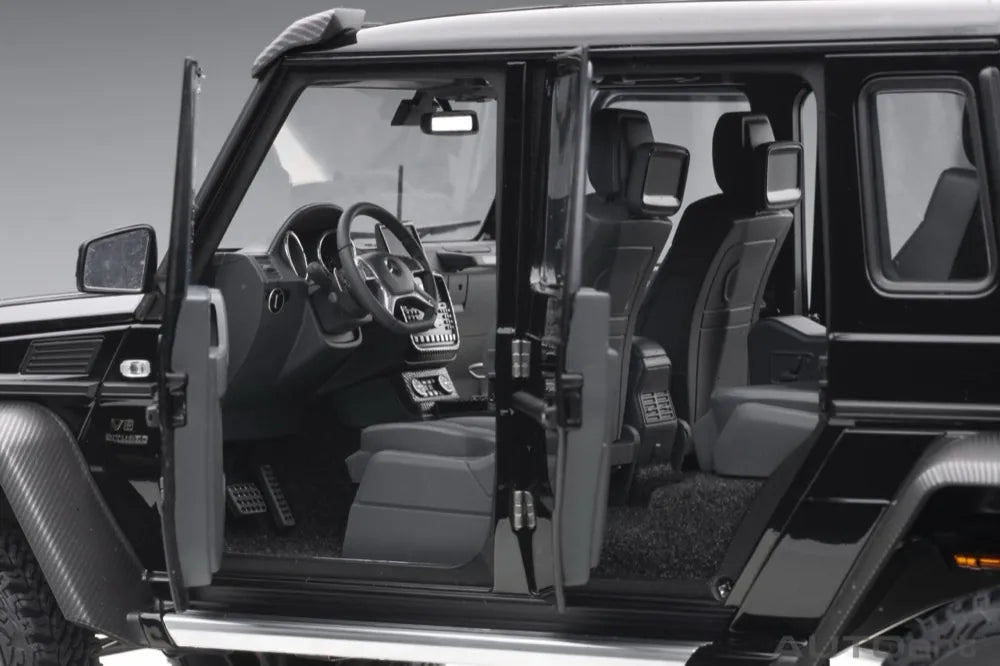 [AutoArt] 1:18 Mercedes-Benz 2013 G63 AMG 6x6 Black Model Car Die-Cast