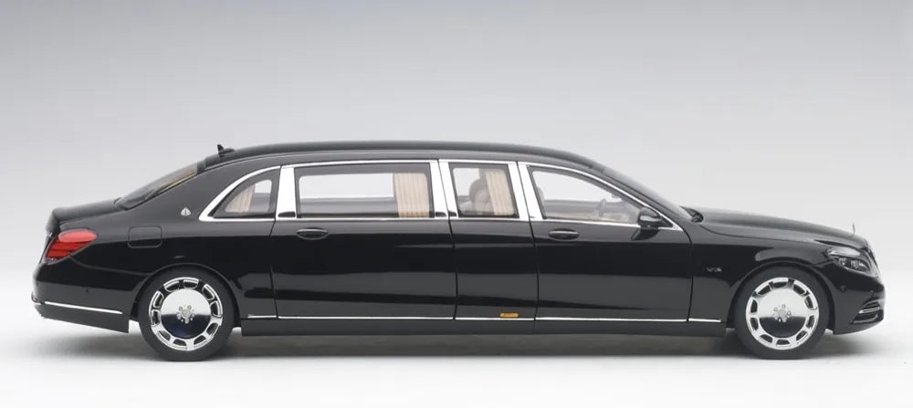[AutoArt] 1:18 Mercedes-Maybach 2016 S600 Pullman Black Model Car Die-Cast