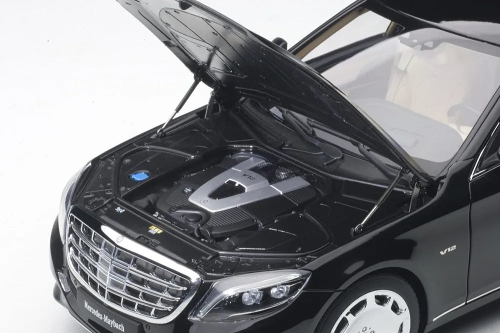 [AutoArt] 1:18 Mercedes-Maybach 2016 S600 Pullman Black Model Car Die-Cast