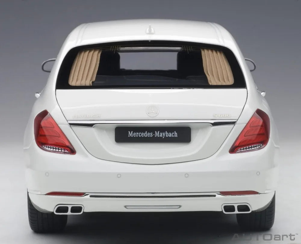 [AutoArt] 1:18 Mercedes-Maybach 2016 S600 Pullman White Model Car Die-Cast