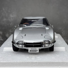 [AutoArt] 1:18 Toyota 1967 2000GT Silver Model Car Die-Cast