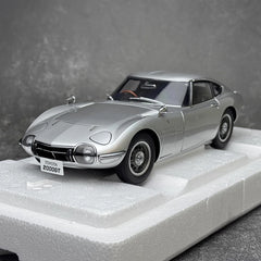 [AutoArt] 1:18 Toyota 1967 2000GT Silver Model Car Die-Cast