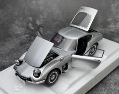 [AutoArt] 1:18 Toyota 1967 2000GT Silver Model Car Die-Cast