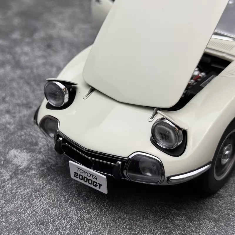 [AutoArt] 1:18 Toyota 1967 2000GT White Model Car Die-Cast