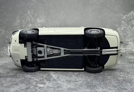 [AutoArt] 1:18 Toyota 1967 2000GT White Model Car Die-Cast