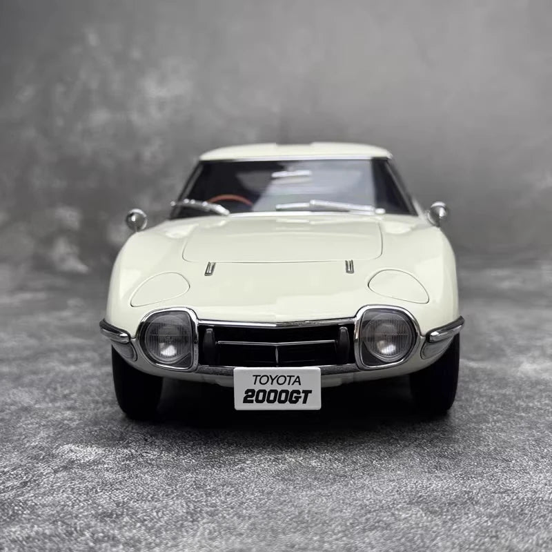 [AutoArt] 1:18 Toyota 1967 2000GT White Model Car Die-Cast