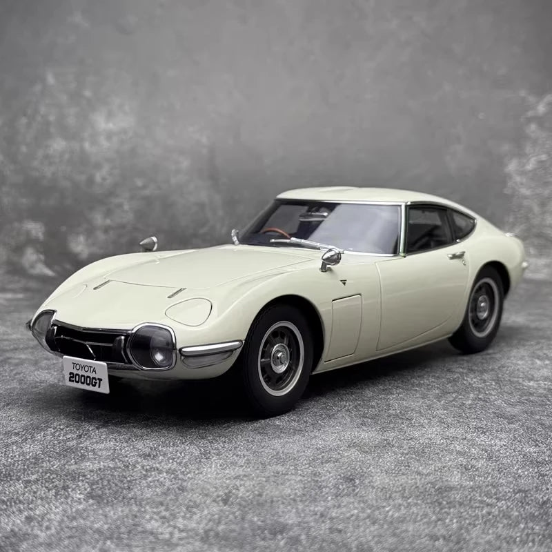 [AutoArt] 1:18 Toyota 1967 2000GT White Model Car Die-Cast