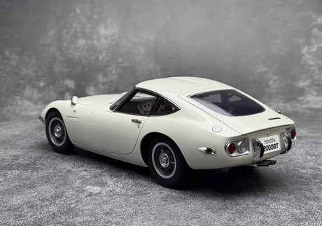[AutoArt] 1:18 Toyota 1967 2000GT White Model Car Die-Cast