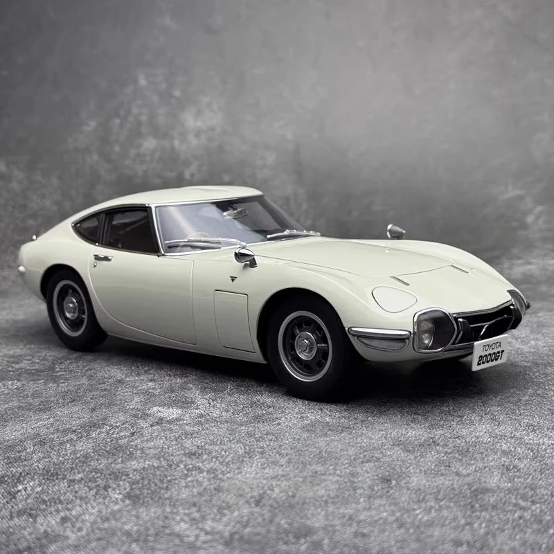 [AutoArt] 1:18 Toyota 1967 2000GT White Model Car Die-Cast