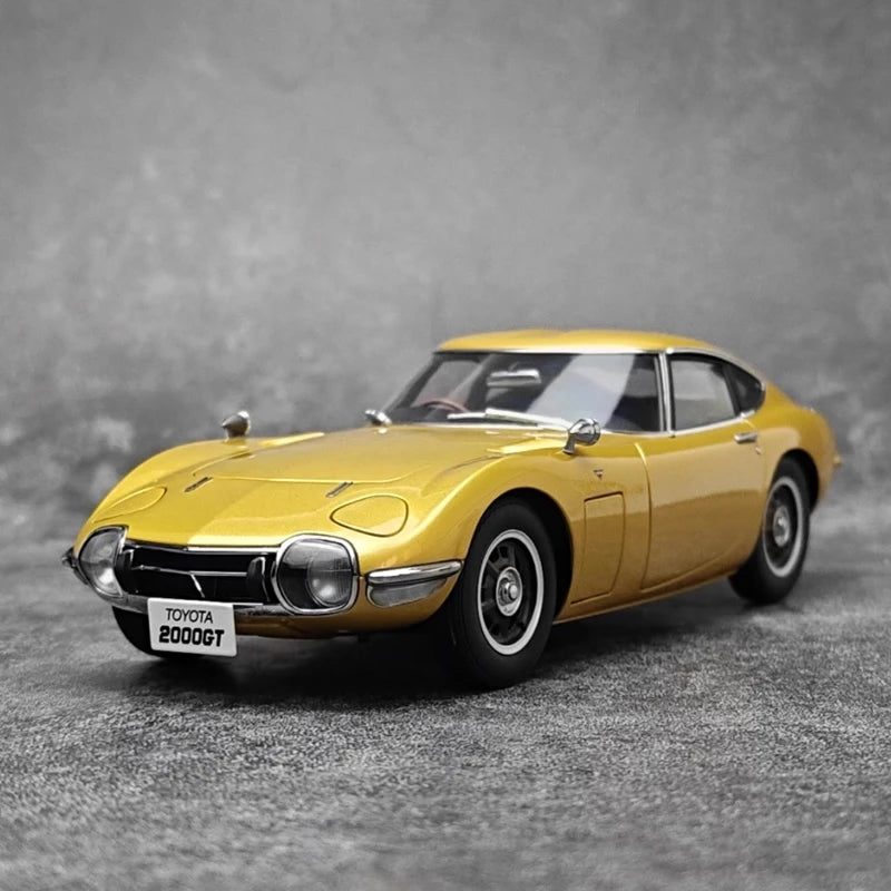 [AutoArt] 1:18 Toyota 1967 2000GT Yellow Model Car Die-Cast