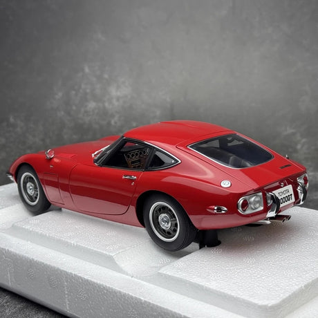 [AutoArt] 1:18 Toyota 1967 2000GT Red Model Car Die-Cast