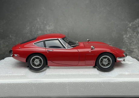 [AutoArt] 1:18 Toyota 1967 2000GT Red Model Car Die-Cast