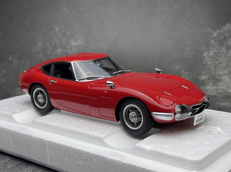 [AutoArt] 1:18 Toyota 1967 2000GT Red Model Car Die-Cast