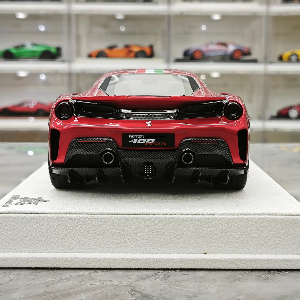 BBA Ferrari 2018 488 피스타 메탈릭 레드 이탈리아 국기 도색 1:18 – 수집용 레진 모델 레진