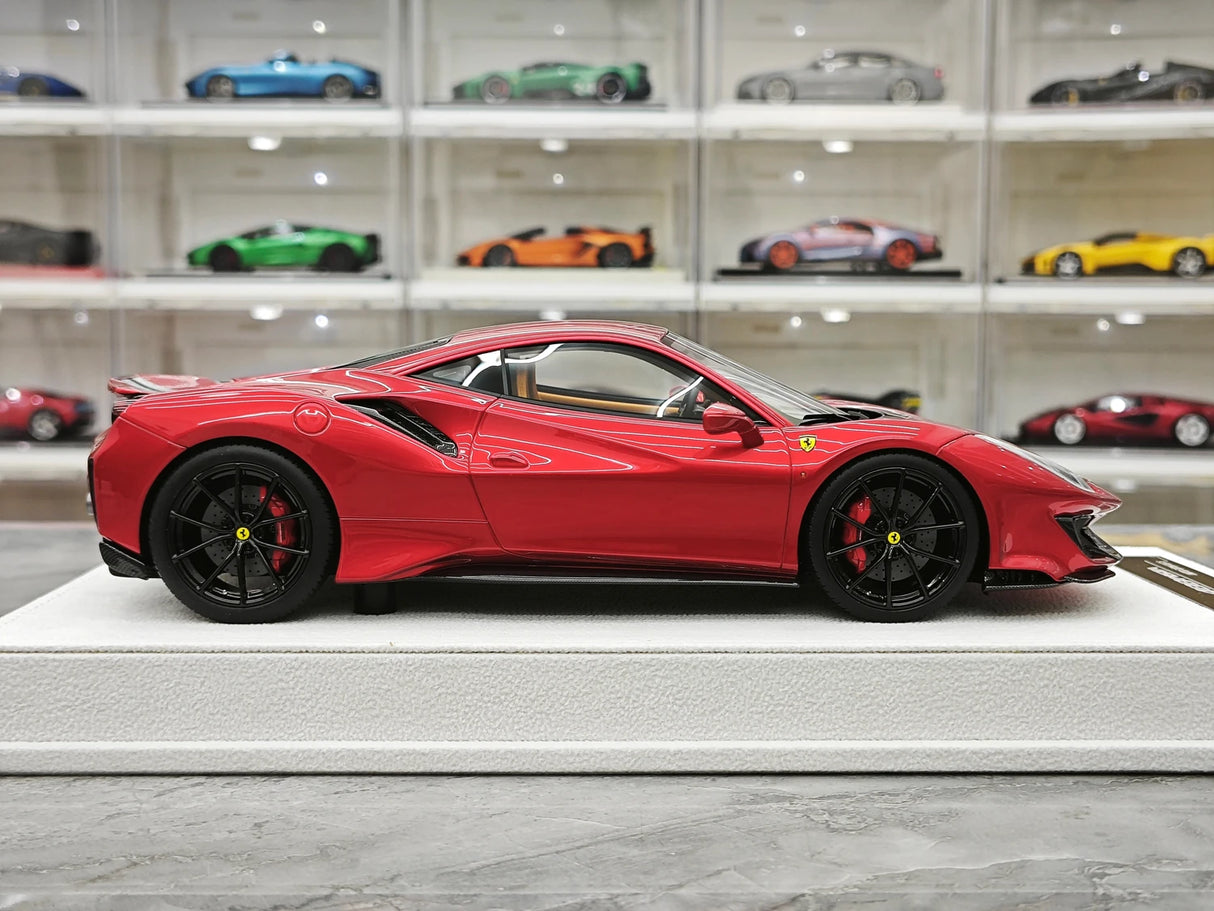 BBA Ferrari 2018 488 Pista Metallic Red Silver Black Livery 1:18 – Sammelobjekt-Resin-Modellharz