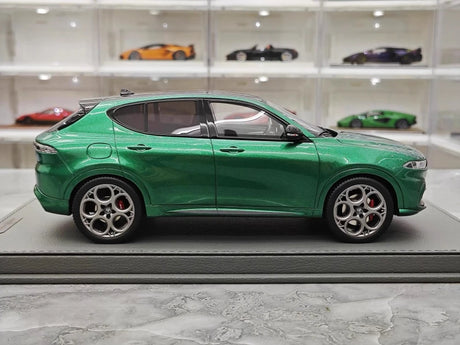 [BBR] 1:18 Alfa Romeo 2023 Tonale Green Model Car Resin