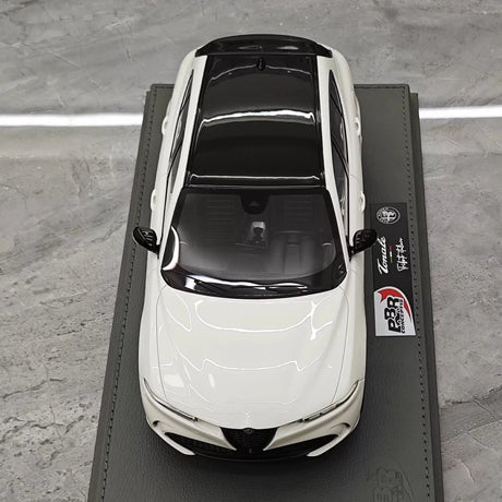 [BBR] 1:18 Alfa Romeo 2023 Tonale White Model Car Resin