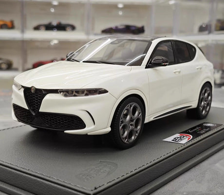 [BBR] 1:18 Alfa Romeo 2023 Tonale White Model Car Resin