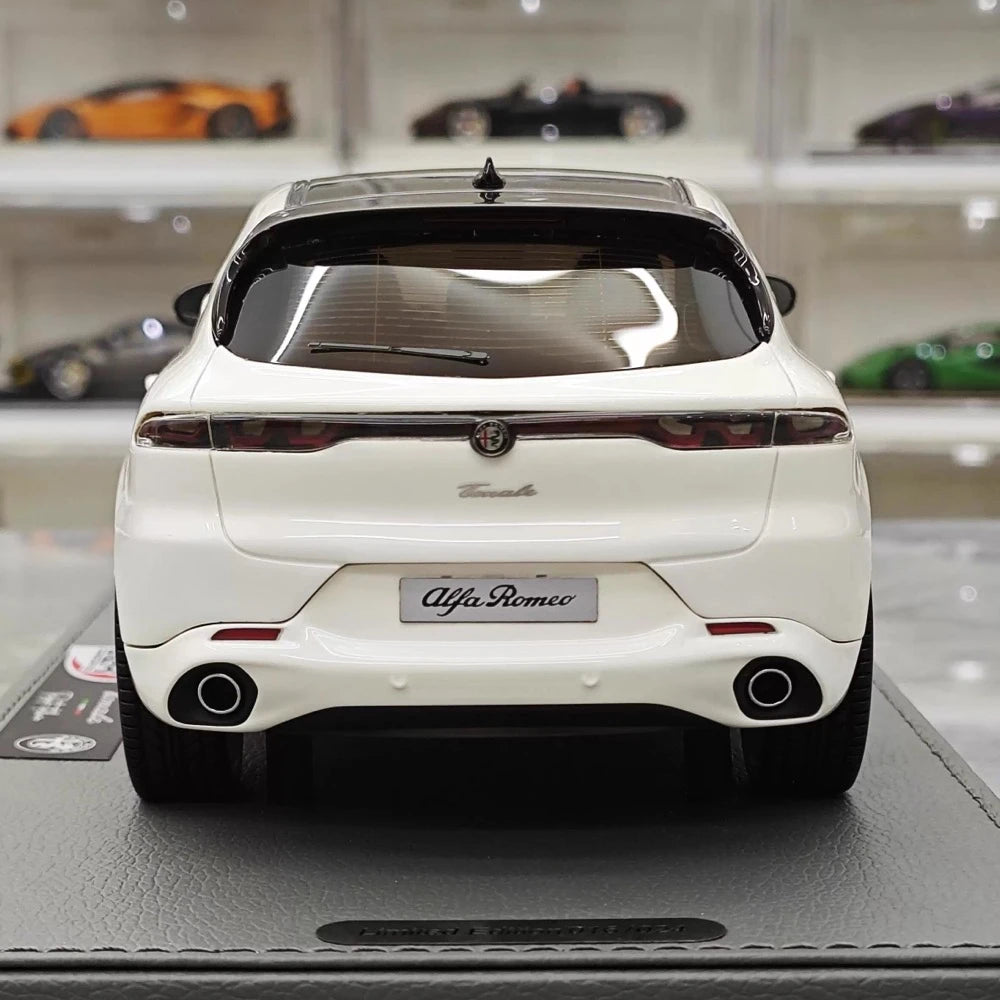 [BBR] 1:18 Alfa Romeo 2023 Tonale White Model Car Resin