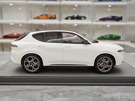 [BBR] 1:18 Alfa Romeo 2023 Tonale White Model Car Resin