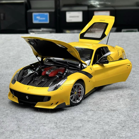[BBR] 1:18 Ferrari 2015 F12 TDF geel modelauto Die-Cast