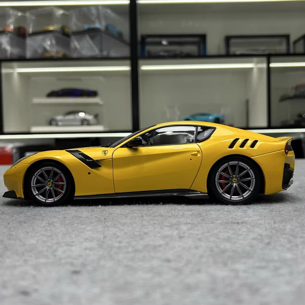[BBR] 1:18 Ferrari 2015 F12 TDF giallo modellino di auto Die-Cast