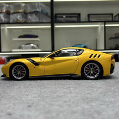 [BBR] 1:18 Ferrari 2015 F12 TDF giallo modellino di auto Die-Cast