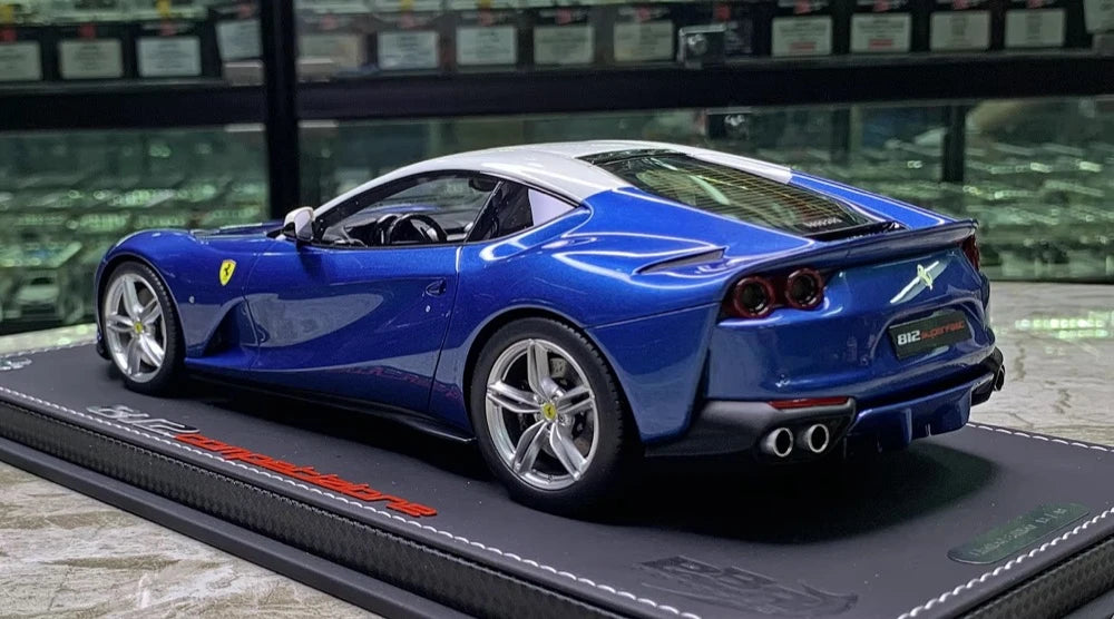 [BBR] 1:18 Ferrari 2017 812 Superfast blauw modelauto Die-Cast